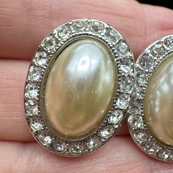 Vintage KJL Kenneth Jay Lane Faux Pearl Cabochon Crystal Rhinestone Earrings - Picture 7 of 15